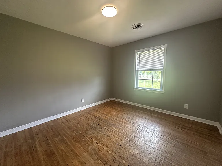 104 Glendale Ave — Photo 9