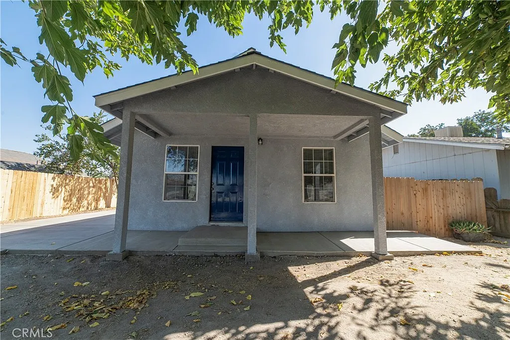 2868 Elm Ave photo 1