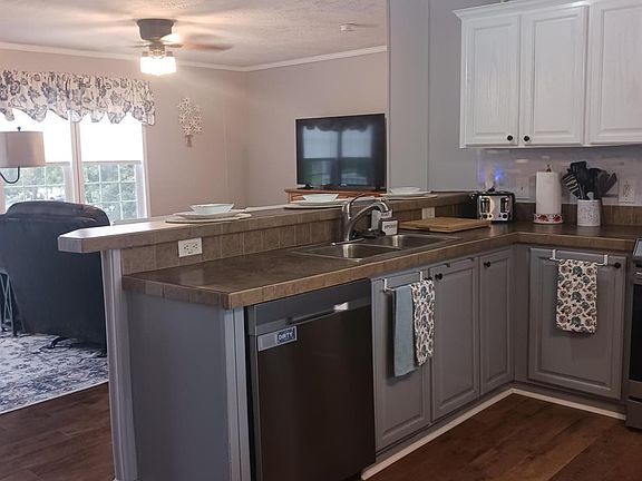 4th image of 436 Mabe Dr