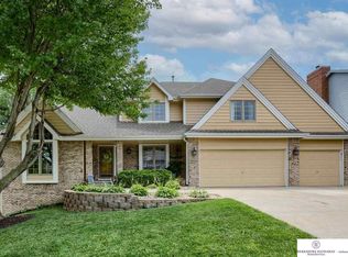 10231 Adams St, Omaha, NE 68127
