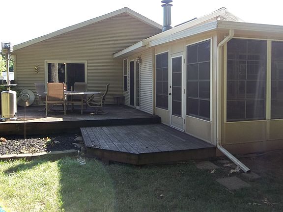 3rd image of 53542 Stanford Dr