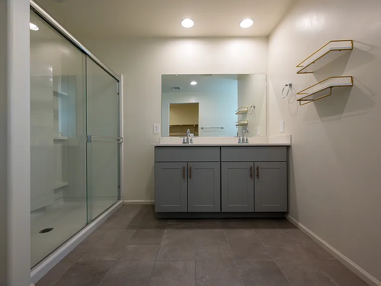 10410 W Robertson St — Photo 18