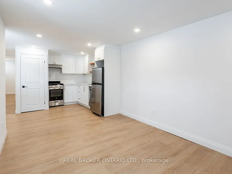 113 Catharine St N #4 — Photo 5