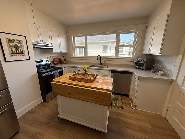 809 Sumner Ave — Photo 4