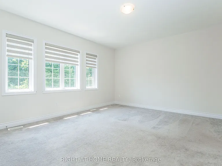 8 Monarch Dr — Photo 24