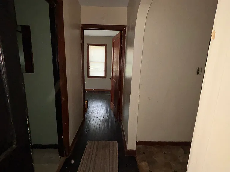 2616 E Logan St — Photo 8