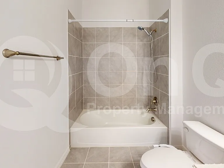 3285 Dover Dr — Photo 22