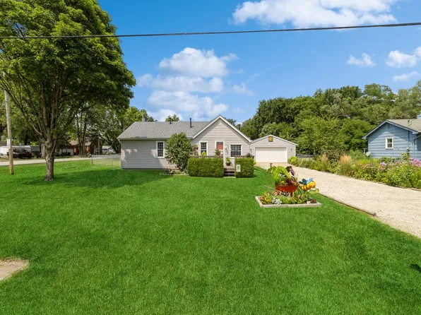 3900 NE 46th St, Des Moines, IA 50317