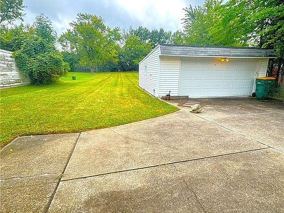4th image of 20732 Applegate Rd