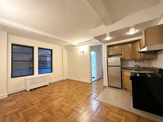 Rented by City Connections Realty | media 17