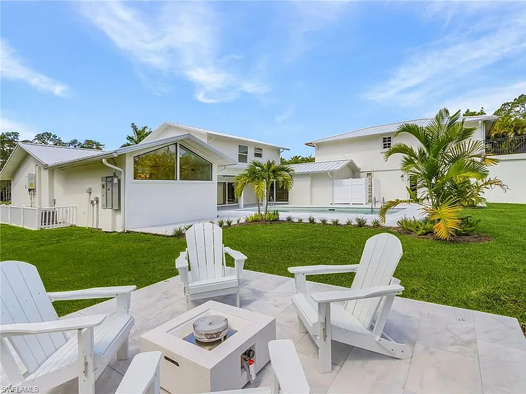 6155 Standing Oaks Ln — Photo 35
