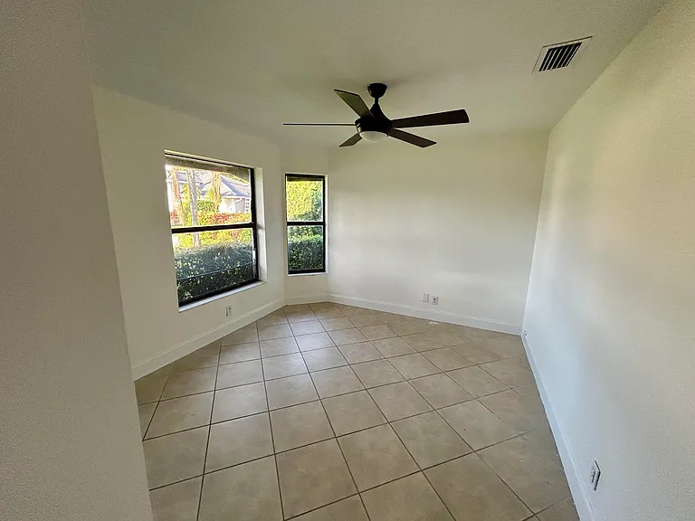 22822 Pinewood Ct — Photo 20