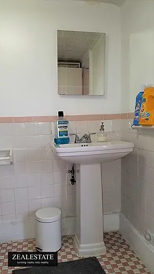 Rented by ZealEstate Group Inc | media 28