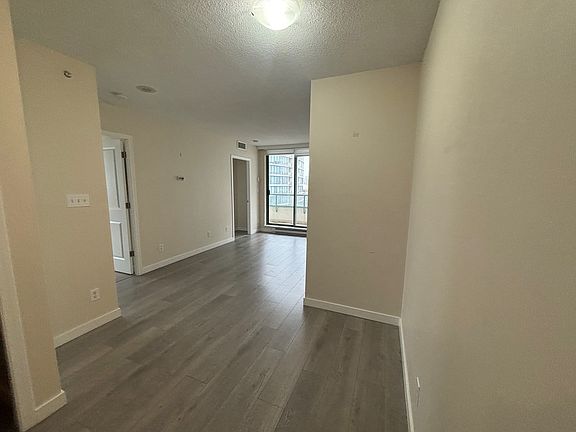 5th image of 5911 Alderbridge Way #1104