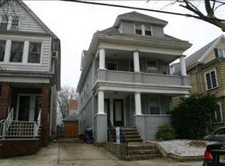 92-94 W 42nd St, Bayonne, NJ 07002