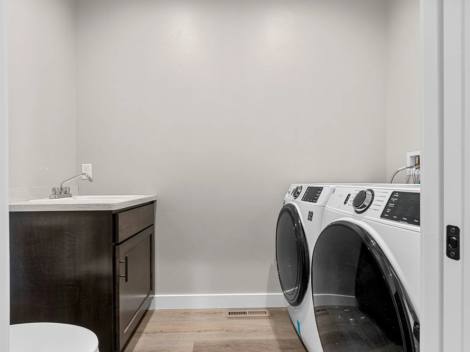340 Rainbow Court - 1 — Photo 4
