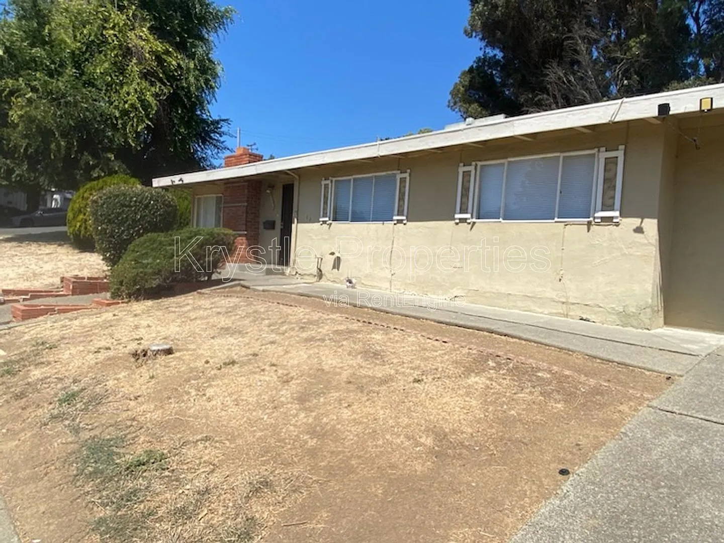 3 bed, 2.0 bath, 1600 sqft, $2,500 — Photo 2