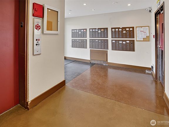 5th image of 7323 NE Sand Point Way #211