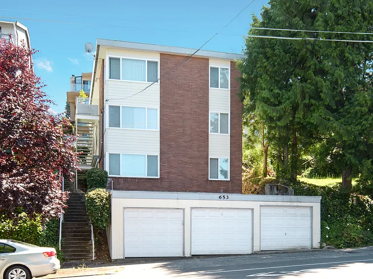 653 W Nickerson St #201 — Photo 12