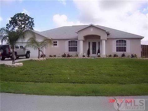 1st image of 1001 SW Deauville Ave