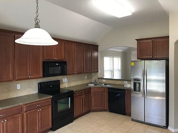 2nd image of 219 Carriage Dr