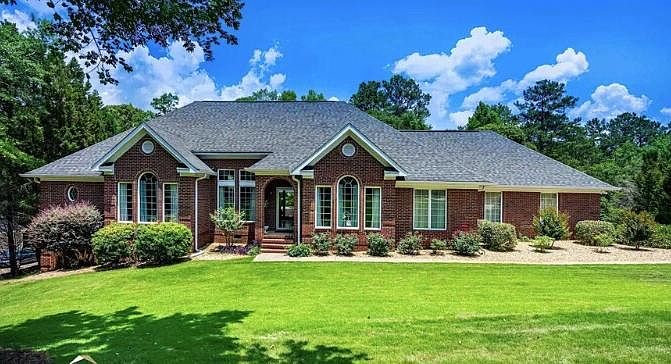 A Sunnypoint estate, directly on West Point Lake.
