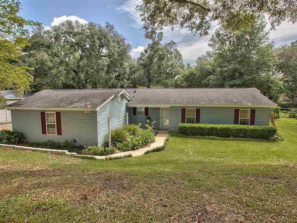 1st image of 3115 Dowling Dr