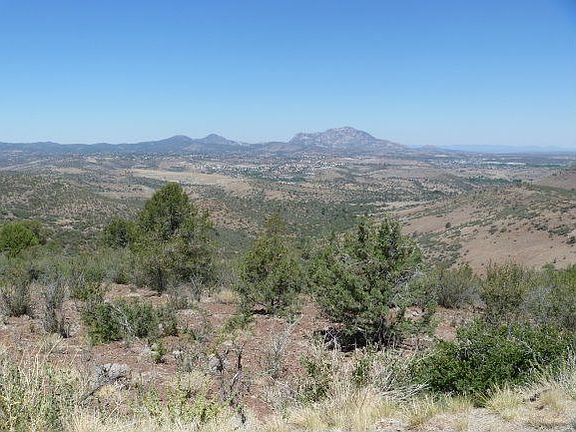 2nd image of 942 Yavapai Hills Dr