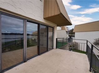 455 Bay Village Dr, Rochester, NY 14609