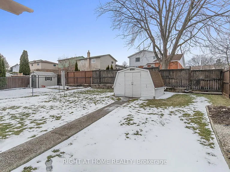 2035 Carleton Ct — Photo 31