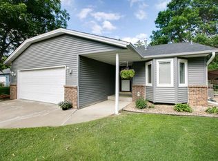 9440 Penn Ave N, Brooklyn Park, MN 55444