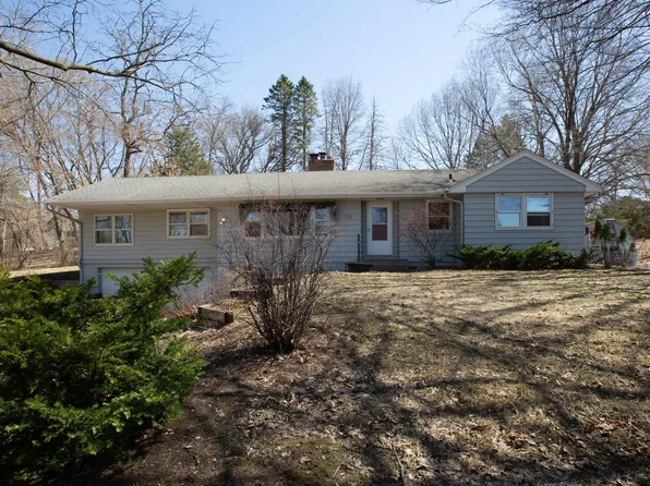 3725 Westview Dr, Deephaven, MN 55391