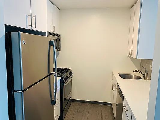 Rented by The Dermot Realty Management Company | media 5
