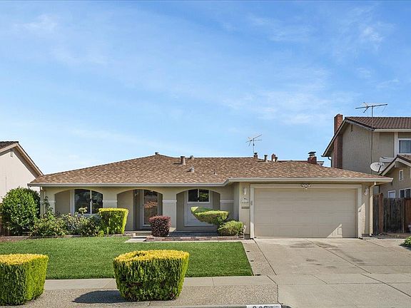 2nd image of 2883 Helmsley Dr