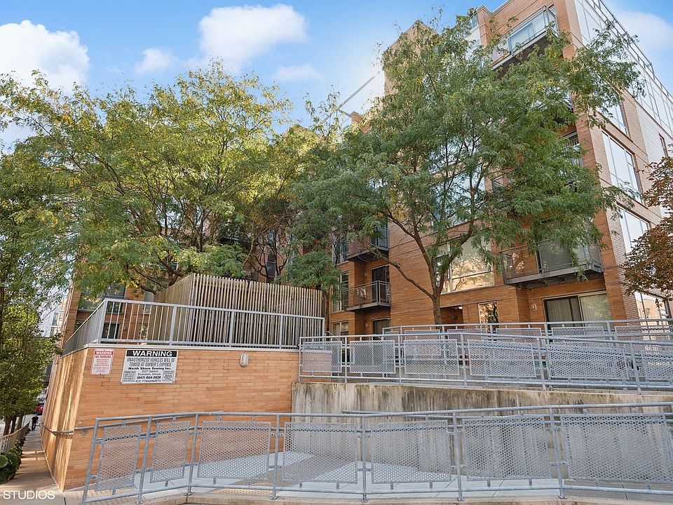 1st image of 1720 Oak Ave Unit 408