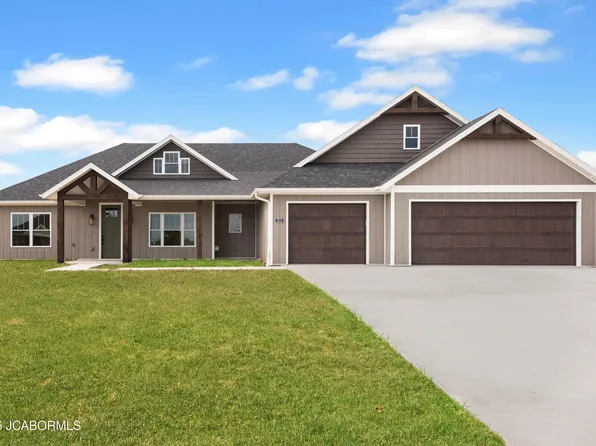 5919 Falcon Crest Ln, Jefferson City, MO 65101