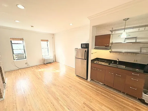 214 E 88th St APT 5C, New York, NY 10128