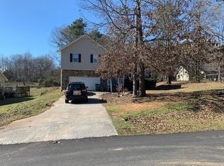 759 Buck Blvd SE, Calhoun, GA 30701