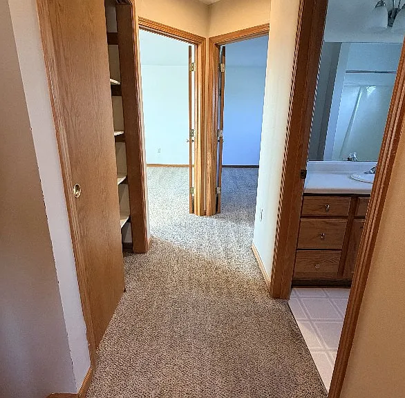2nd floor hallway to bedroom 2 and 3.