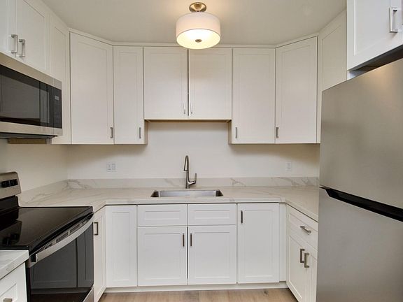 5th image of 900 Toyon Dr #3