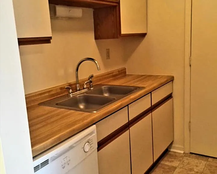 Birchwood Apartments — Photo 4