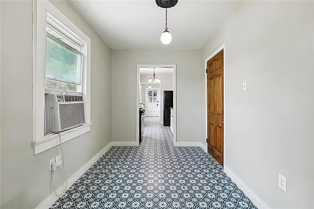 3110 Pauger St — Photo 3