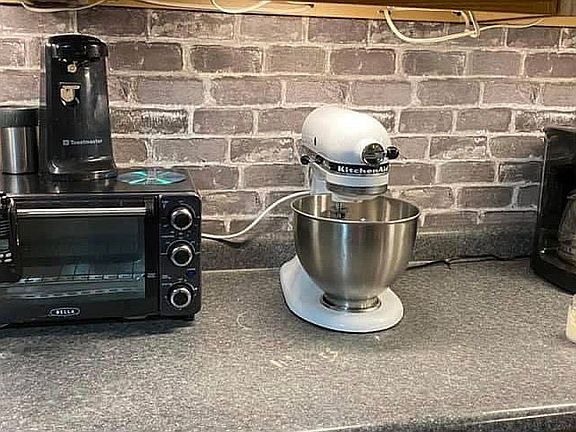 New backsplash in kitchen