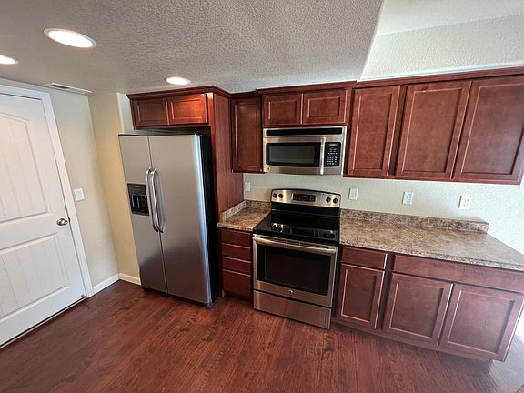 2nd image of 4251 Rosalie St