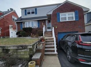 470 Thomas Ave, Lyndhurst, NJ 07071