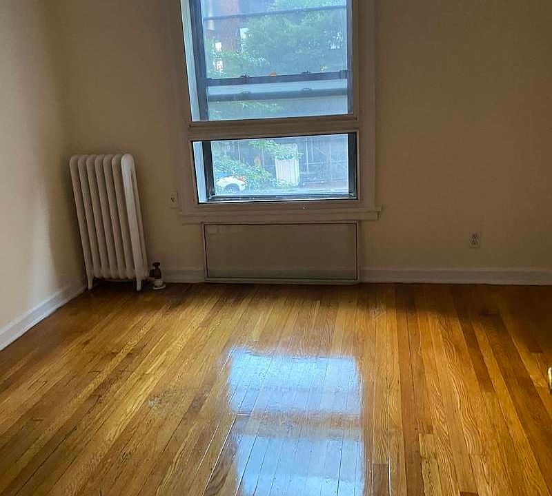 2nd image of 217 E 86th St APT 2a