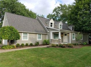 16001 Madoline St, Beverly Hills, MI 48025