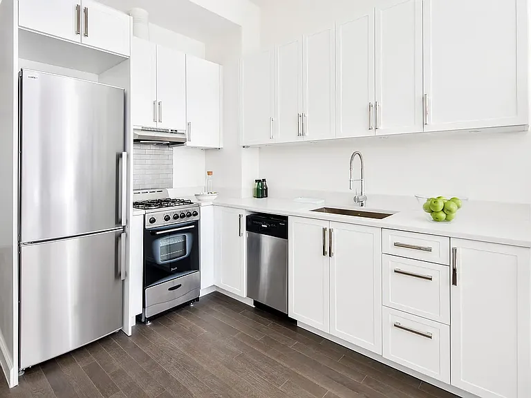 44 E End Ave #4C — Photo 4