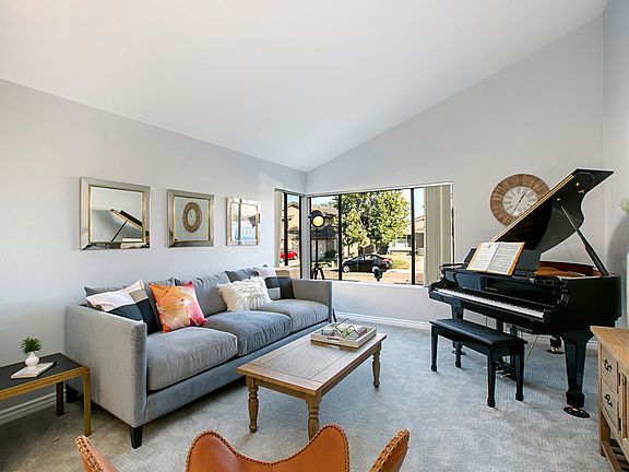 4th image of 9540 High Park Ln