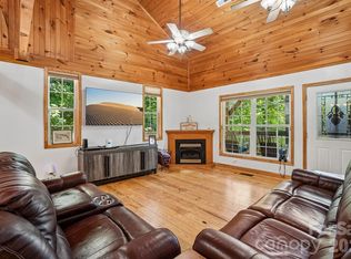 61 Misty Hill Ln, Franklin, NC 28734